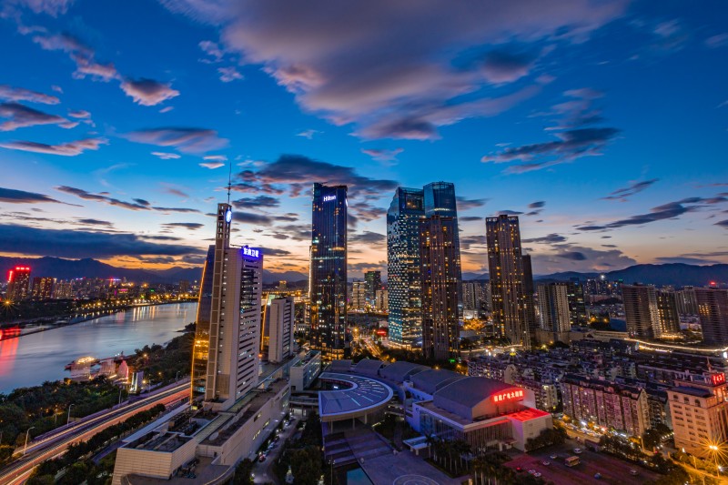 batch_包图网_19535262夕阳下福州城市现代建筑.jpg